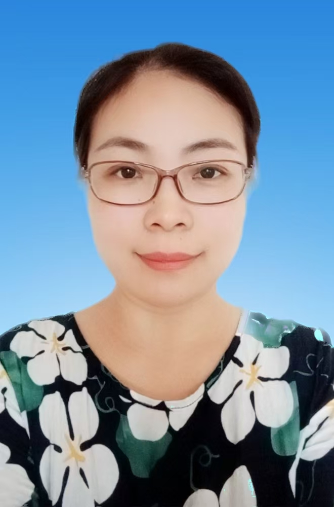 史炜炜.jpg