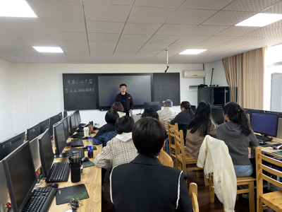 职蓄待发-电子商务教研室召开2025届毕业生就业推进会