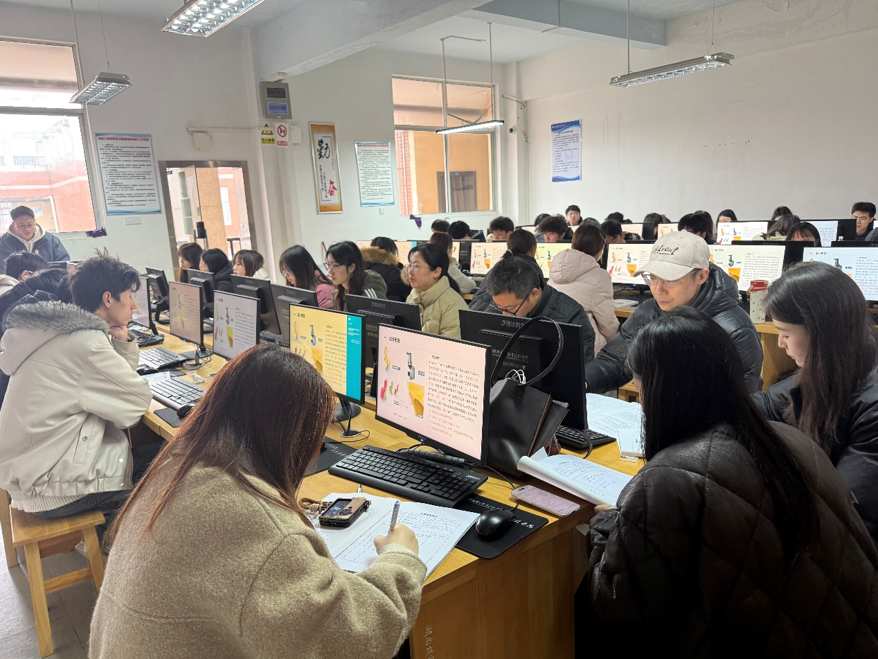 《文创开发与设计》课堂双师开讲“衣”主题