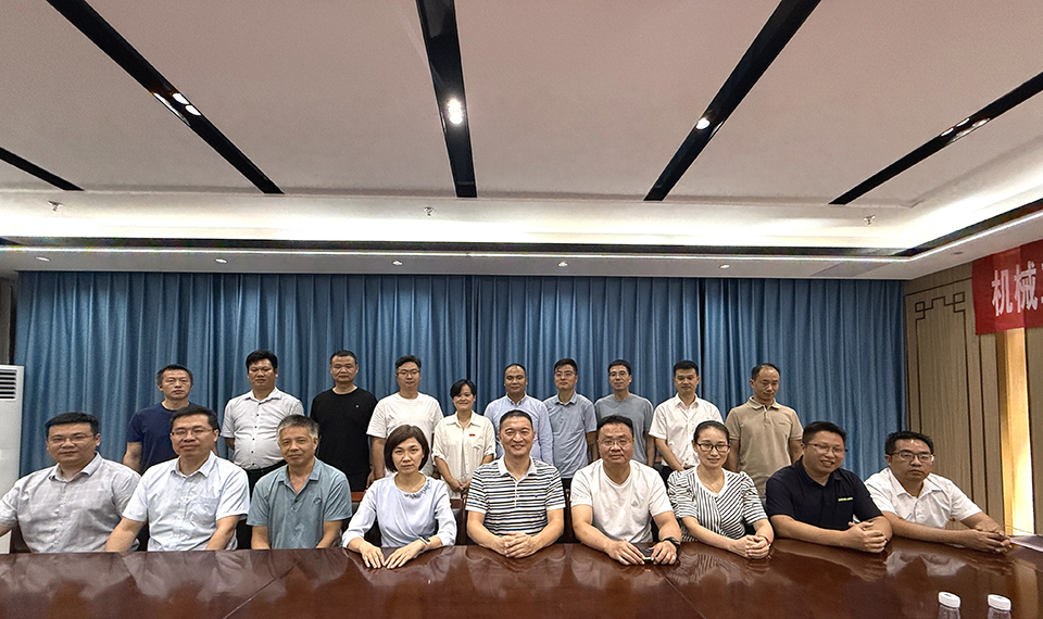 9.27学校50周年华诞机械院校友座谈会03.jpg