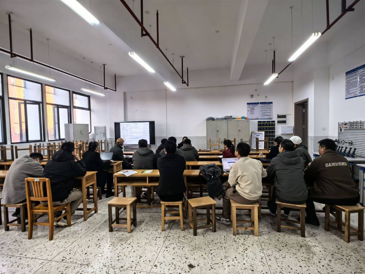 1ddc0a8dcd6a145eb1e3251c34700541_720.jpeg 1ddc0a8dcd6a145eb1e3251c34700541_720.jpeg