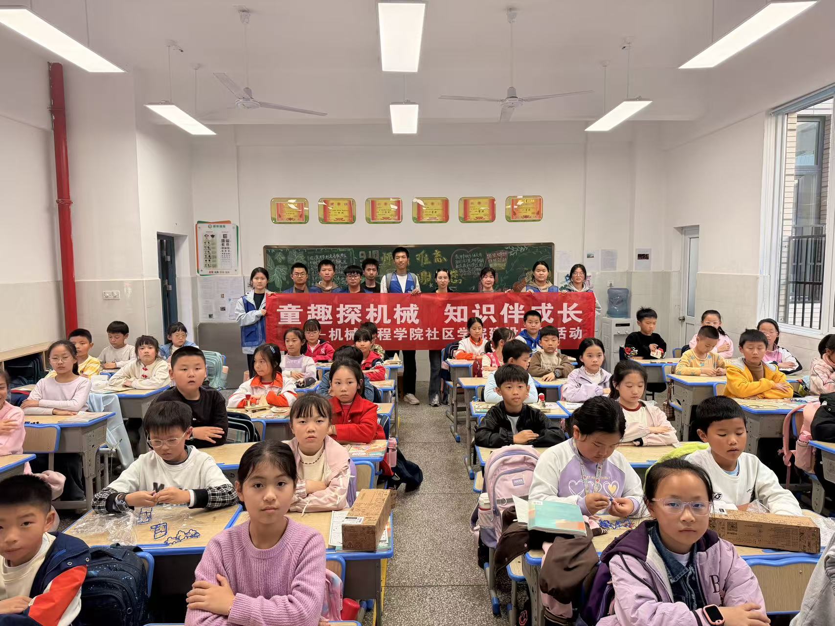 75199e23f61f1b208568996a67a243ff.jpg 75199e23f61f1b208568996a67a243ff.jpg