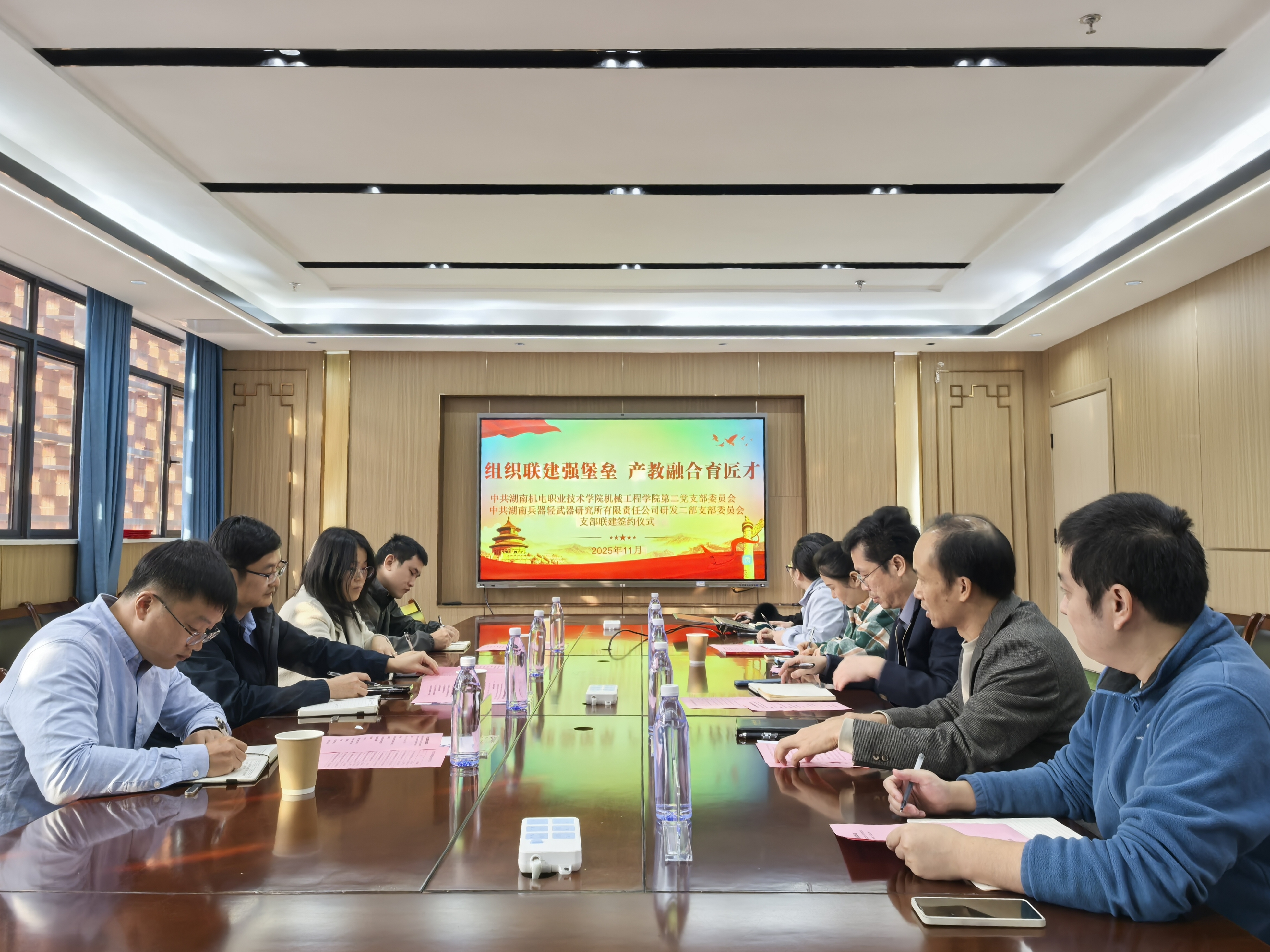 ae8f2672087fcbd09e17bdcc65c9ea7e.jpg ae8f2672087fcbd09e17bdcc65c9ea7e.jpg