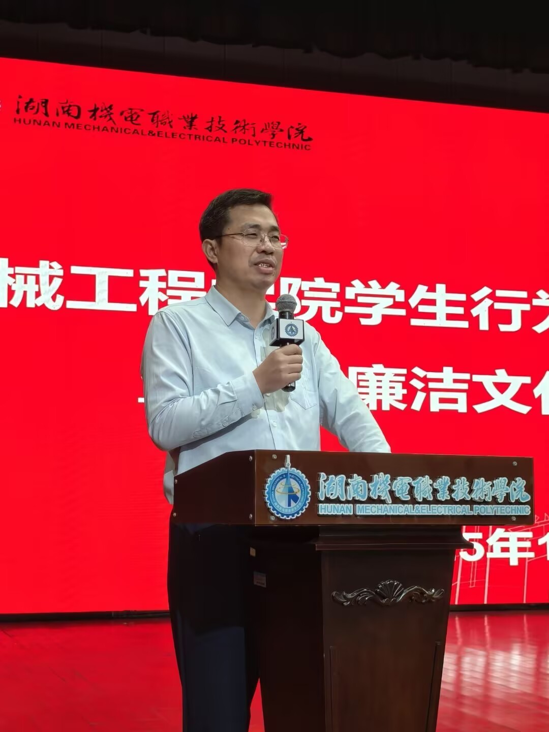 0a6cdffe948599fe58fa8a219ecdf1c0.jpeg 0a6cdffe948599fe58fa8a219ecdf1c0.jpeg