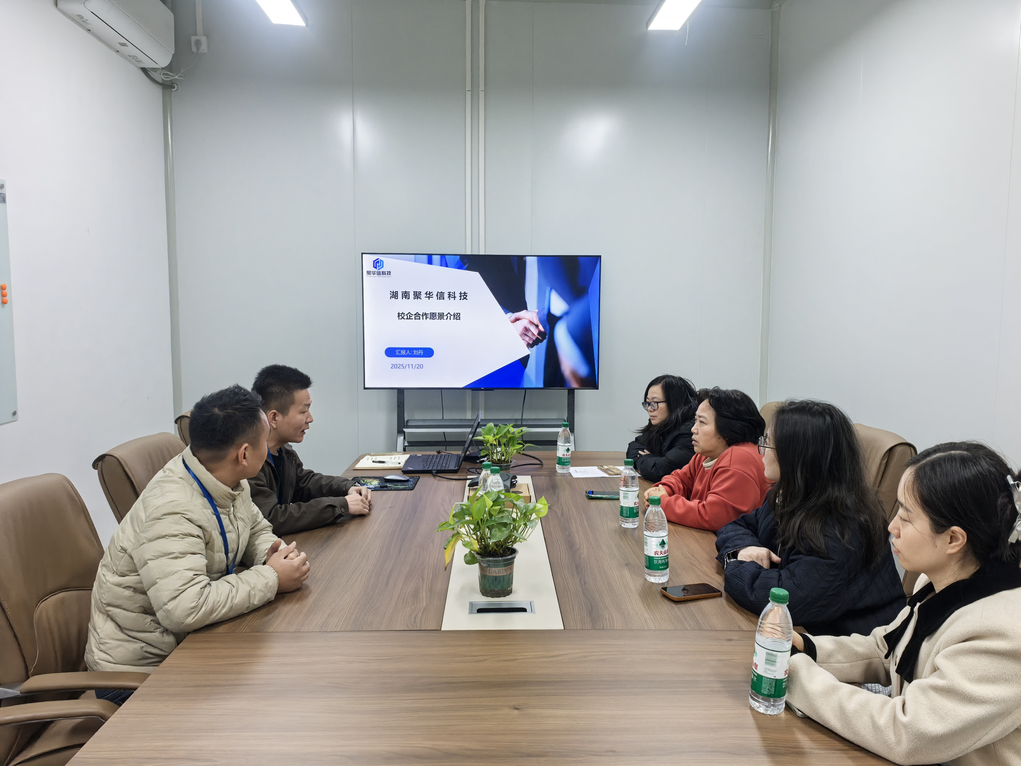 3fb26a6a217178181a1768e2fe182f9a.png 3fb26a6a217178181a1768e2fe182f9a.png