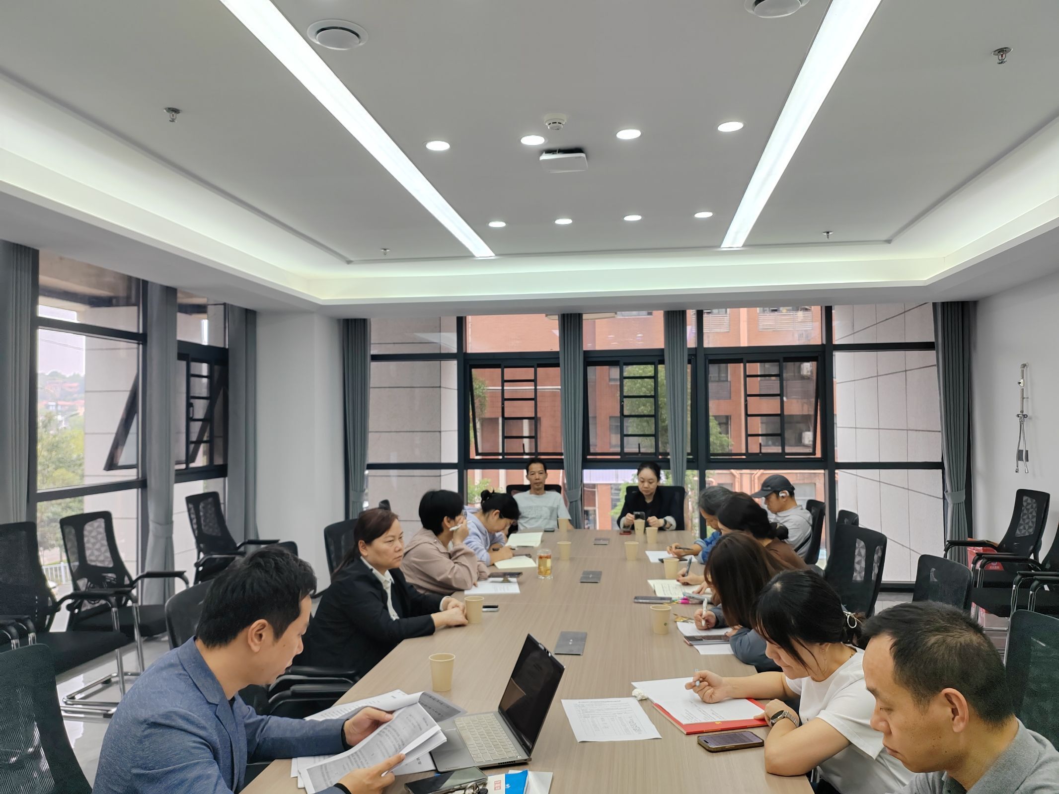 2025年10月实习培训中心、图书馆党支部政治理论学习