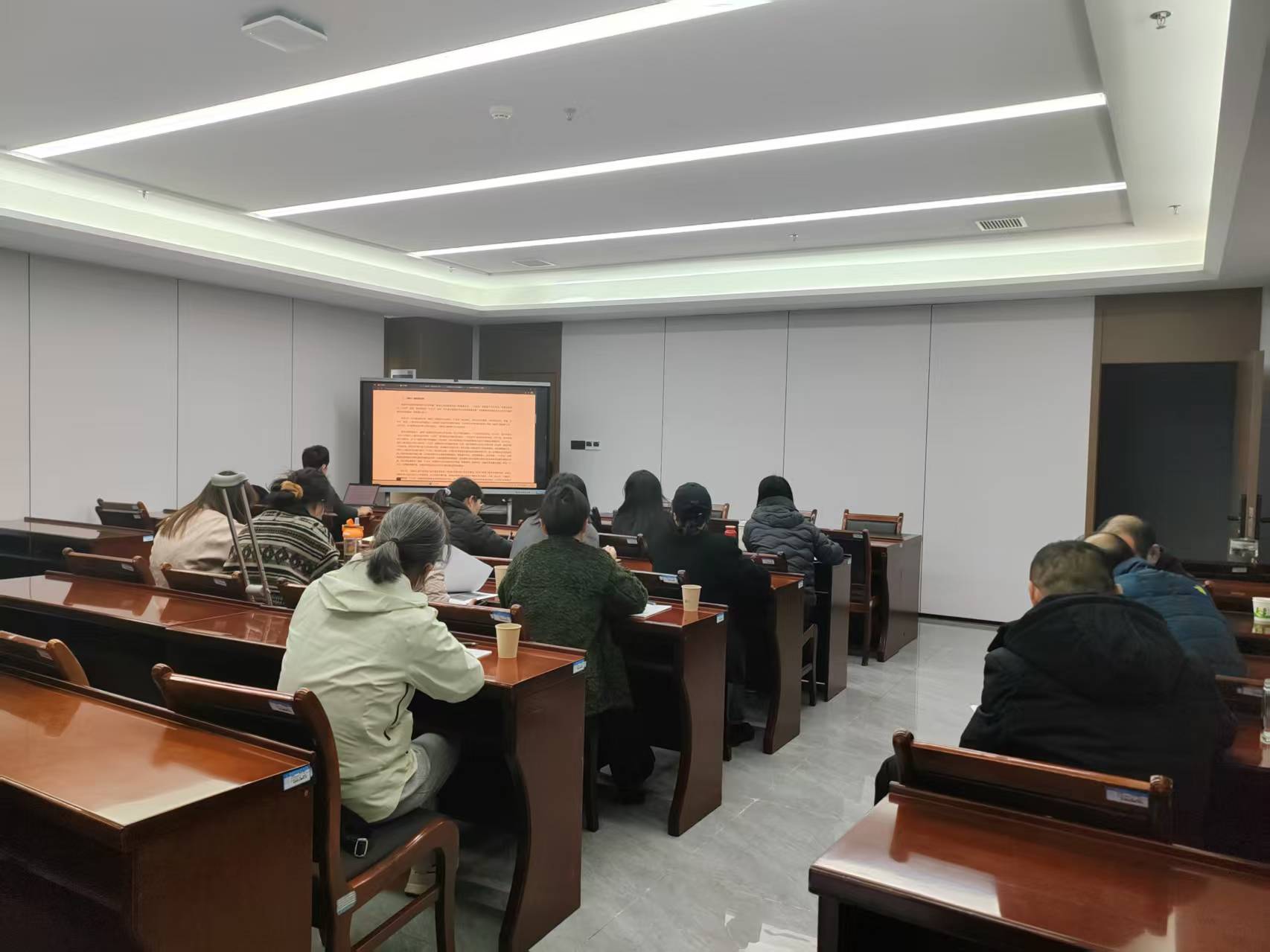 2025年12月实习培训中心、图书馆党支部政治理论学习